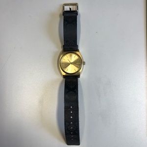 32mm Nixon Time Teller